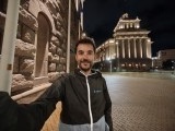 Selfie samples, ultrawide camera (0.5x) - 12mm, f/2.0, ISO 9600, 1/10s (4096x3072px) - Motorola Razr Fold review