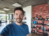 Selfie samples, 0.6x (native) - 18mm, f/2.0, ISO 200, 1/33s (4096x3072px) - Oppo Reno16 Pro review